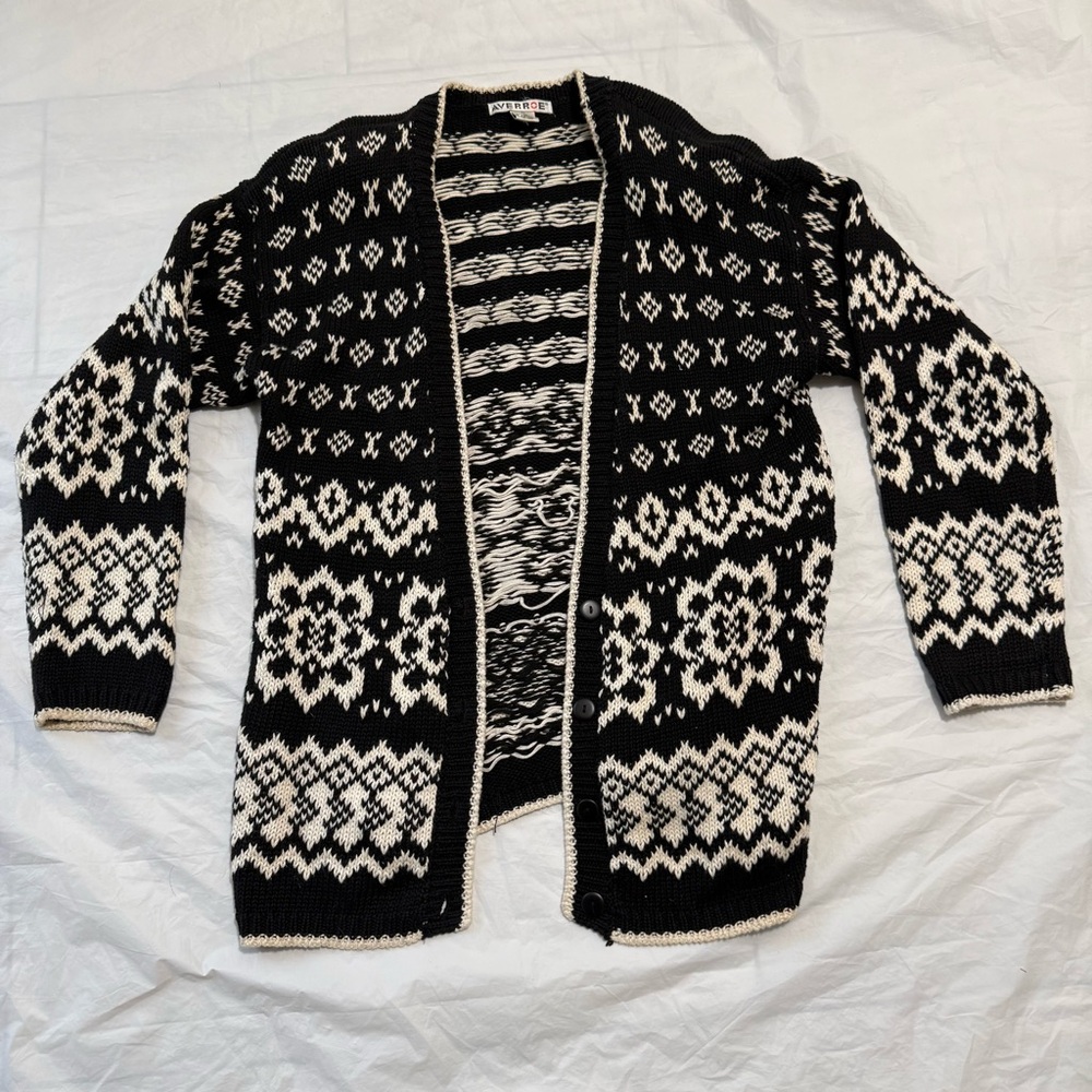 Averroe Vintage Heavyweight Knitted Cardigan Sweater Size Medium